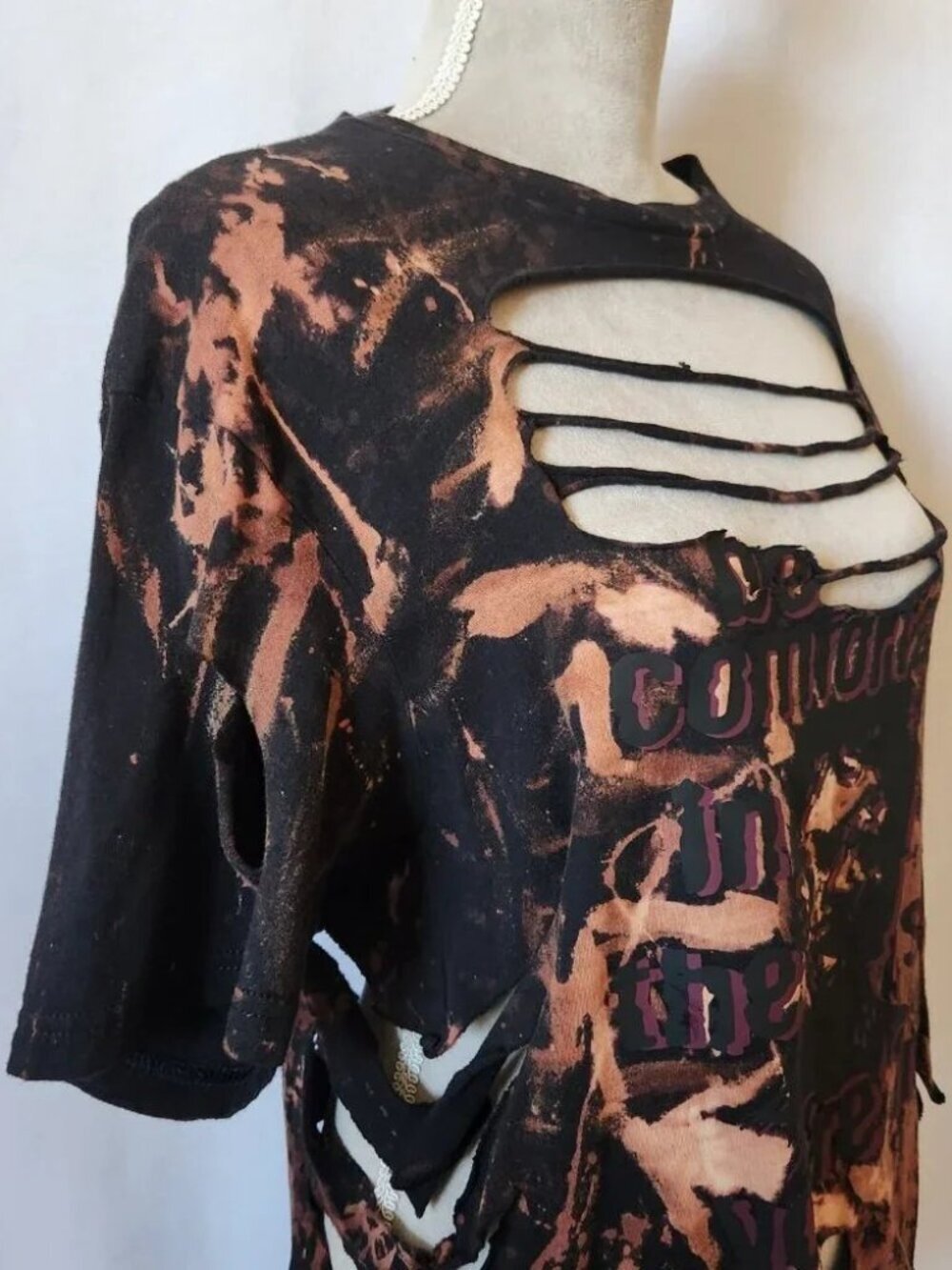 Next Level Apparel Women's Size Medium Be Comfortable In The Skin You're In Tee - Picture 6 of 13